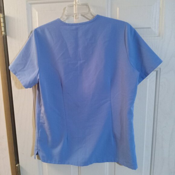 Figs Women's Catarina One-Pocket Scrub Top M FW1000 Ceil Blue - Picture 3 of 8